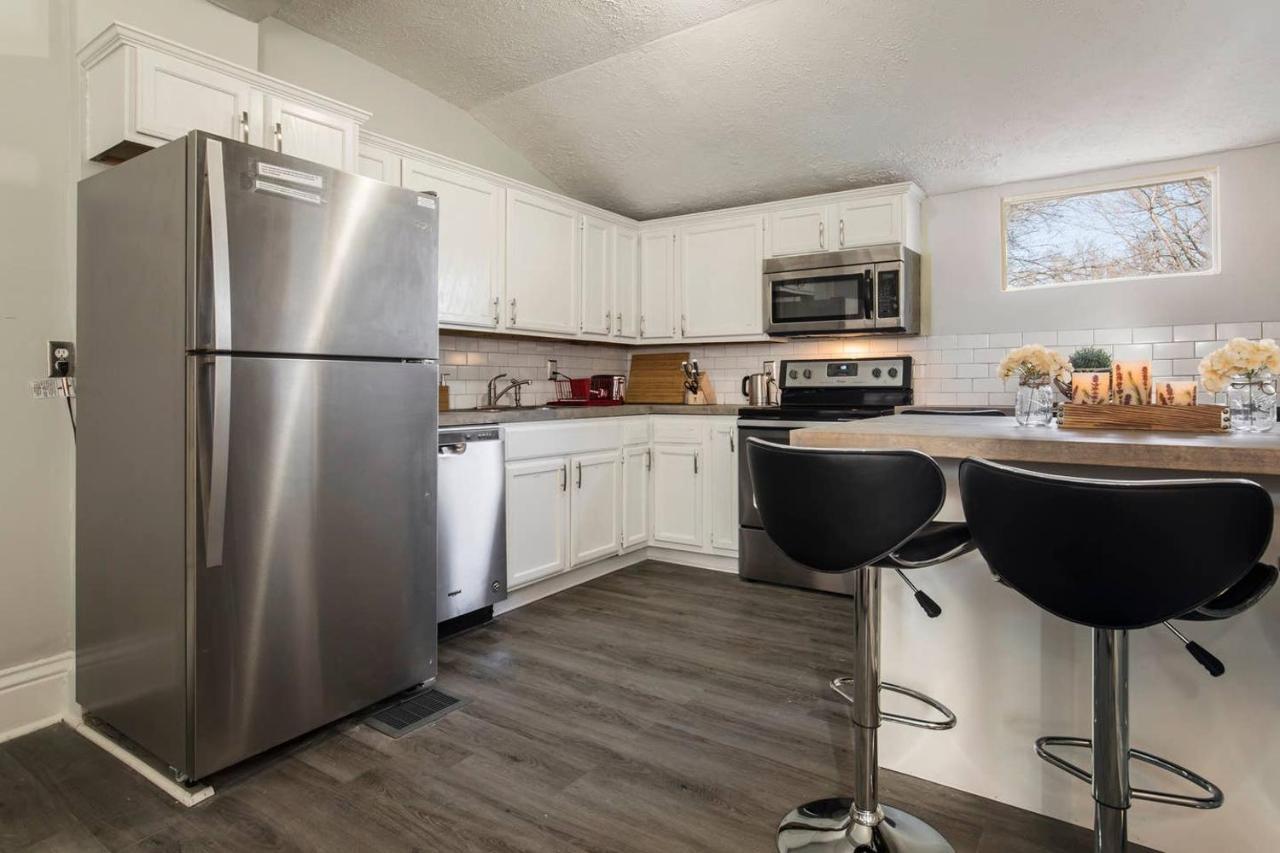 Louisville Dream House 4Br 2Ba By Cozysuites Extérieur photo