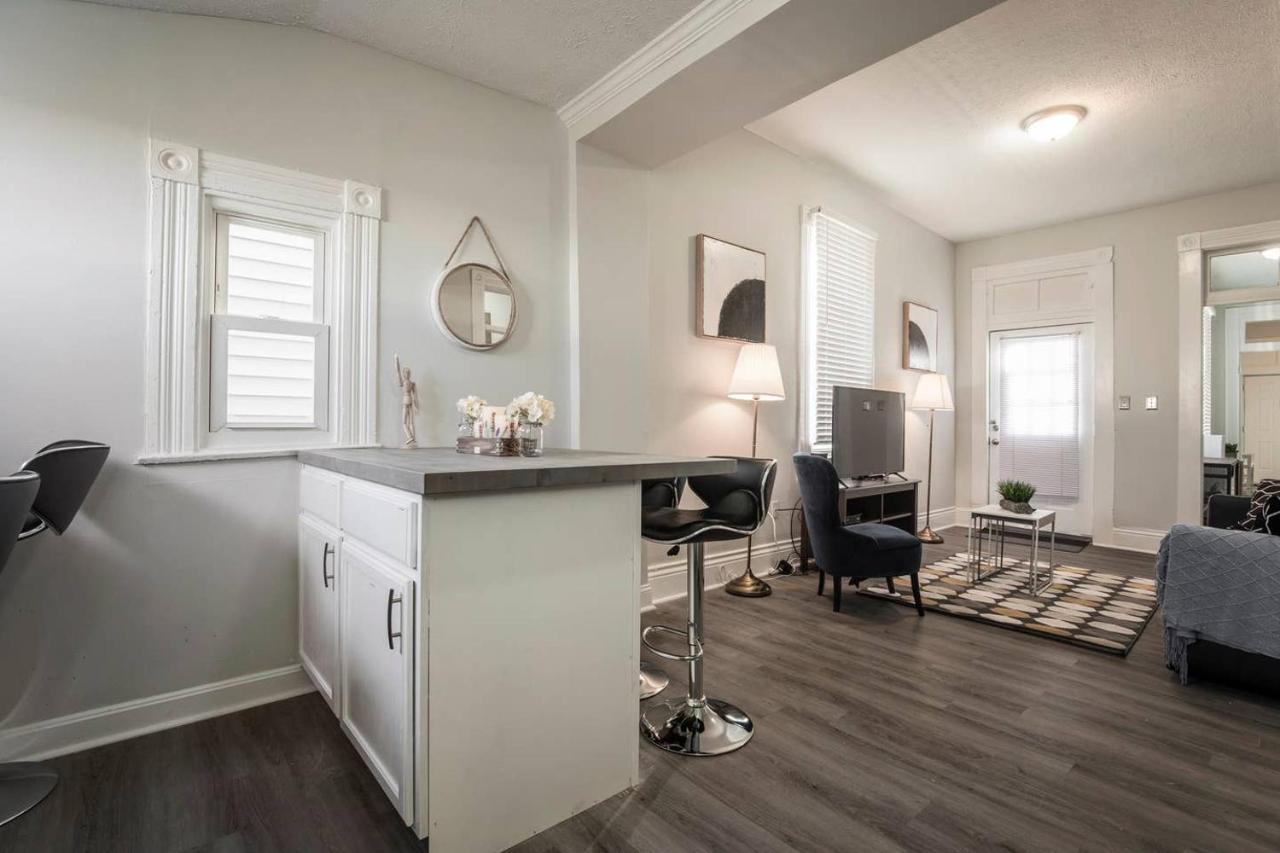 Louisville Dream House 4Br 2Ba By Cozysuites Extérieur photo